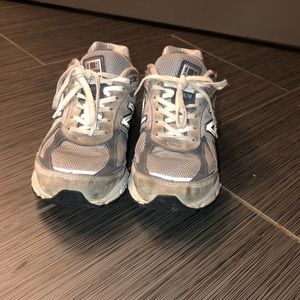 New Balance tennis shoes